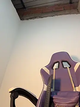 Barbiebrunette  online show from 04/19/26, 04:01