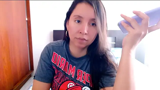 emely sexx20 online show from 02/03/25, 06:07