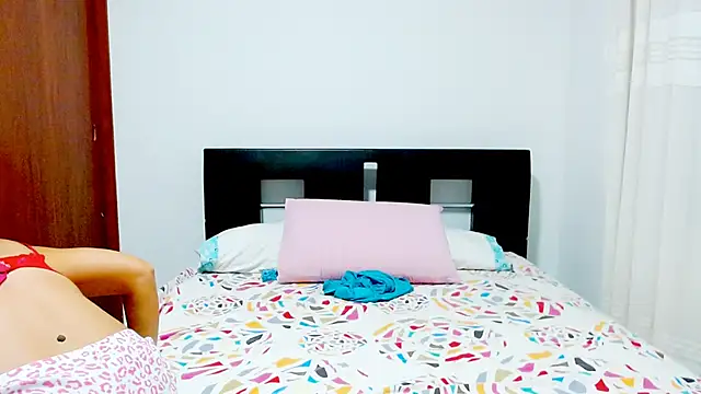 emely sexx20 online show from 03/17/25, 11:32