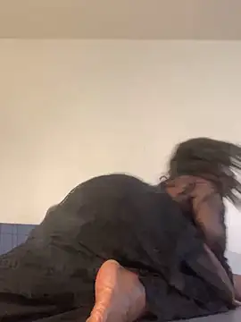 Snapshot of vixenpaisley2 chatting on 02/20/25, 06:35 vixenpaisley2 online show from 02/20/25, 06:35