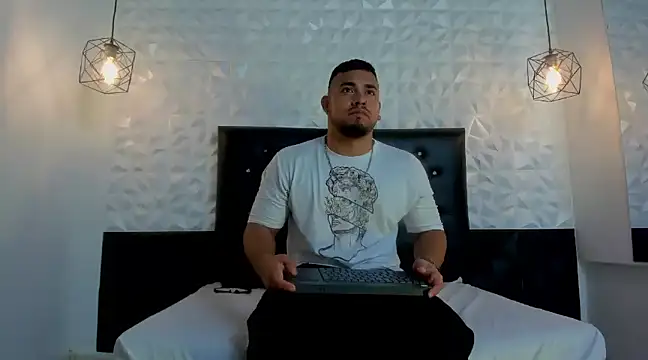 BrianMalonee online show from 03/10/25, 01:43