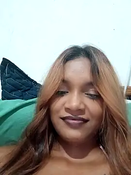 Indianqueen03 online show from 03/18/25, 06:48