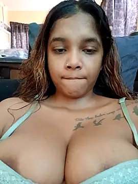 Indianqueen03 online show from 09/26/25, 07:01