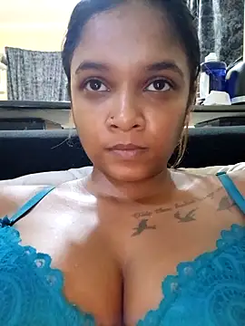 Indianqueen03 online show from 11/13/25, 08:52