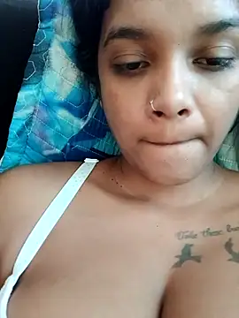 Snapshot of Indianqueen03 chatting on 01/15/26, 01:26 Indianqueen03 online show from 01/15/26, 01:26