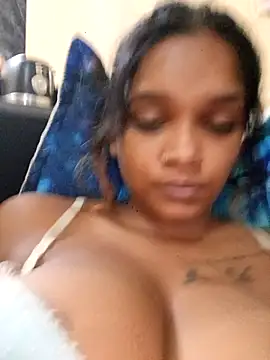 Snapshot of Indianqueen03 chatting on 02/02/26, 07:12 Indianqueen03 online show from 02/02/26, 07:12