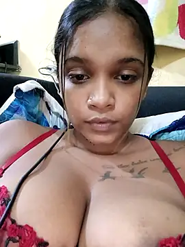 Snapshot of Indianqueen03 chatting on 02/15/26, 09:22 Indianqueen03 online show from 02/15/26, 09:22