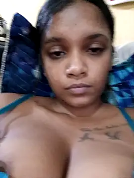 Snapshot of Indianqueen03 chatting on 03/04/26, 07:09 Indianqueen03 online show from 03/04/26, 07:09