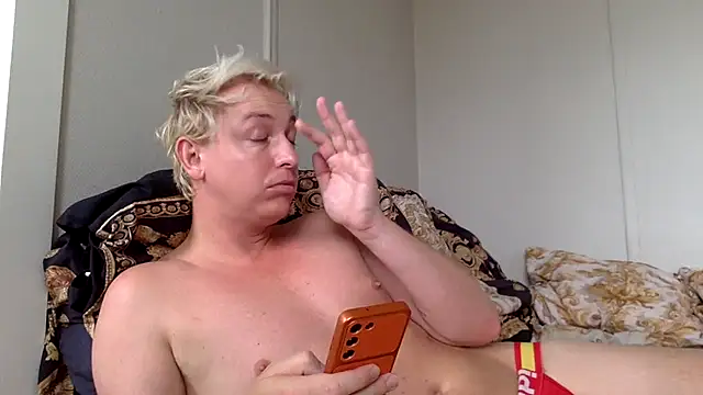 Snapshot of NorthTwink chatting on 08/07/26, 02:08 NorthTwink online show from 08/07/26, 02:08