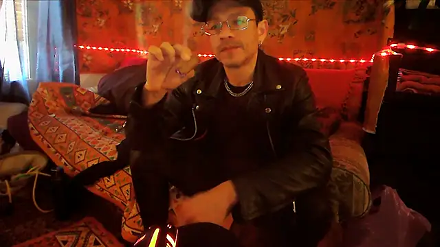 Snapshot of Tony_Torrente chatting on 02/19/25, 02:23 Tony Torrente online show from 02/19/25, 02:23