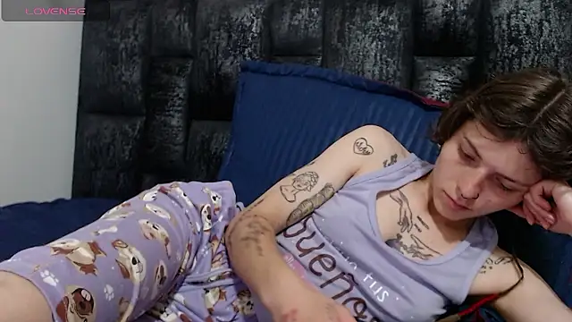 pretty cristal69 online show from 01/10/26, 04:09