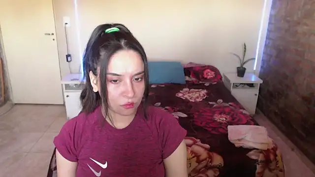 KityEstrover online show from 12/02/24, 12:29