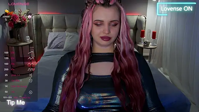 Miss Maya Mils online show from 03/12/25, 04:08