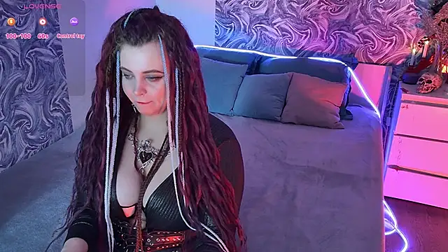 Miss Maya Mils online show from 06/06/26, 01:11