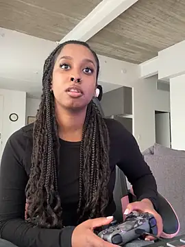 Your Paris online show from 12/02/25, 07:20