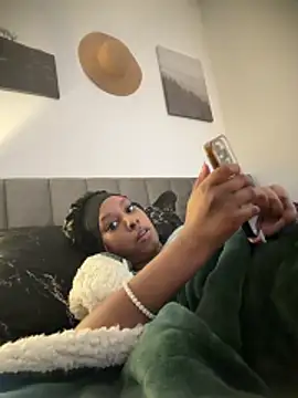 Your Paris online show from 02/06/26, 03:26