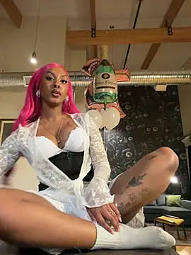 Your Paris online show from 02/07/26, 03:32