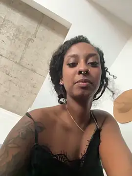 Your Paris online show from 03/22/26, 08:01