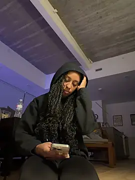 Your Paris online show from 04/08/26, 03:28