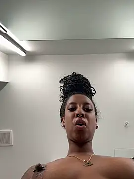 Your Paris online show from 05/22/26, 07:04