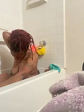 skylarrylee online show from 02/02/25, 07:52