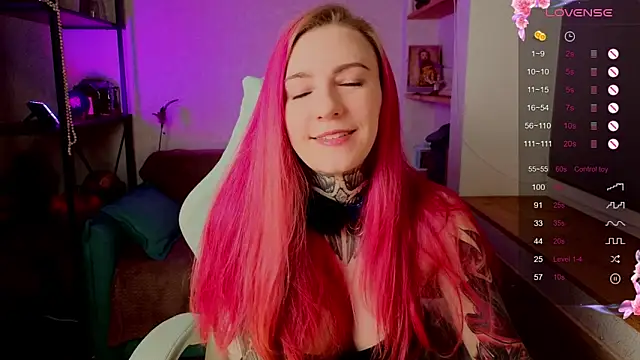 Roxy      online show from 11/27/25, 06:04