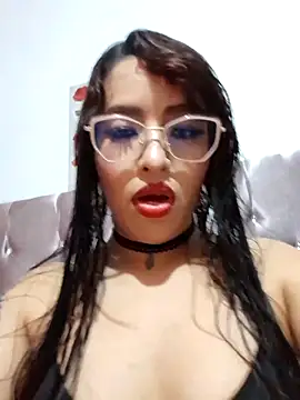 Snapshot of MadelaineJones chatting on 07/11/26, 04:15 MadelaineJones online show from 07/11/26, 04:15