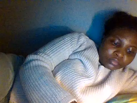 Snapshot of queenzuena chatting on 06/25/26, 11:09 queenzuena online show from 06/25/26, 11:09