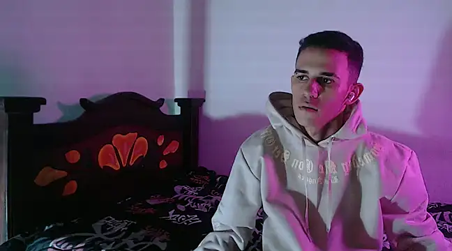 isaaclatino online show from 12/13/24, 03:27