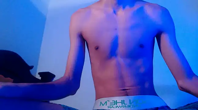 isaaclatino online show from 02/28/25, 03:04