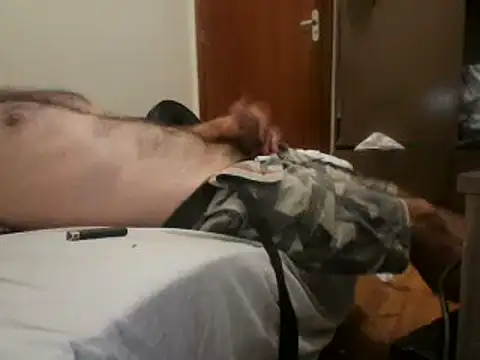 Snapshot of pikalindaxx chatting on 12/27/24, 12:39 pikalindaxx online show from 12/27/24, 12:39