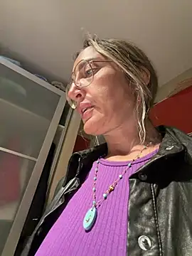 Snapshot of casalinga88 chatting on 04/20/26, 07:48 casalinga88 online show from 04/20/26, 07:48