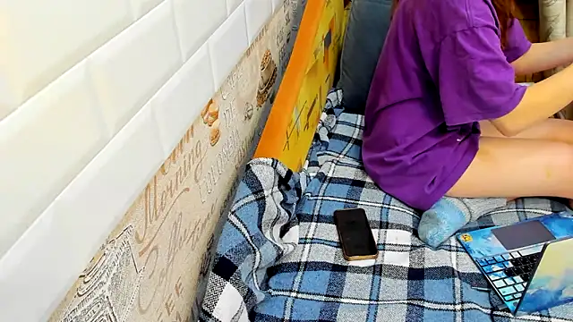 Adela Vetta online show from 02/13/25, 04:17