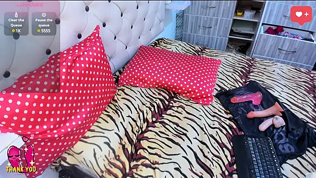 Krystal Cruz online show from 02/15/25, 03:06