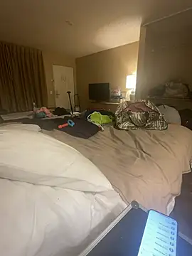 Snapshot of tatted-bitty chatting on 02/22/25, 03:01 tatted-bitty online show from 02/22/25, 03:01