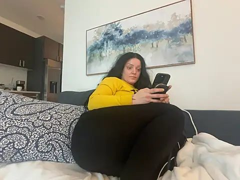 Snapshot of tatted-bitty chatting on 03/04/25, 07:54 tatted-bitty online show from 03/04/25, 07:54