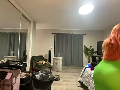 Snapshot of tatted-bitty chatting on 03/22/25, 11:20 tatted-bitty online show from 03/22/25, 11:20