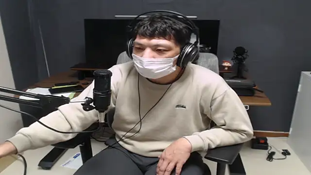 Snapshot of tokimori chatting on 02/26/25, 06:15 tokimori online show from 02/26/25, 06:15