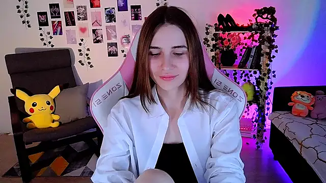 AliceCharmy online show from 12/10/24, 03:33