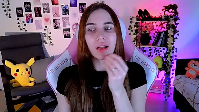 AliceCharmy online show from 12/11/24, 10:58