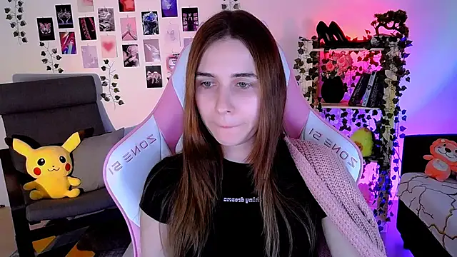 AliceCharmy online show from 12/11/24, 02:00