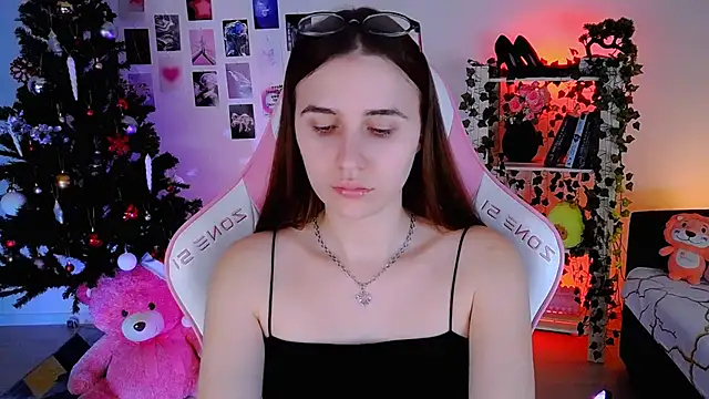 AliceCharmy online show from 12/13/24, 12:17