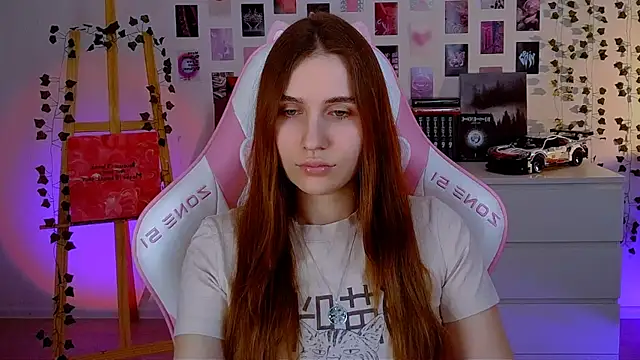 AliceCharmy online show from 03/18/25, 03:42