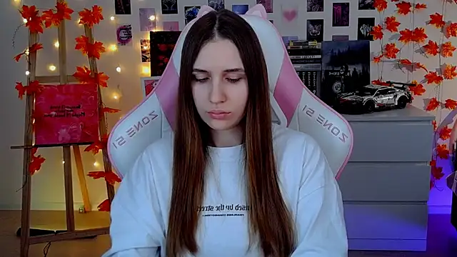 AliceCharmy online show from 11/22/25, 07:29