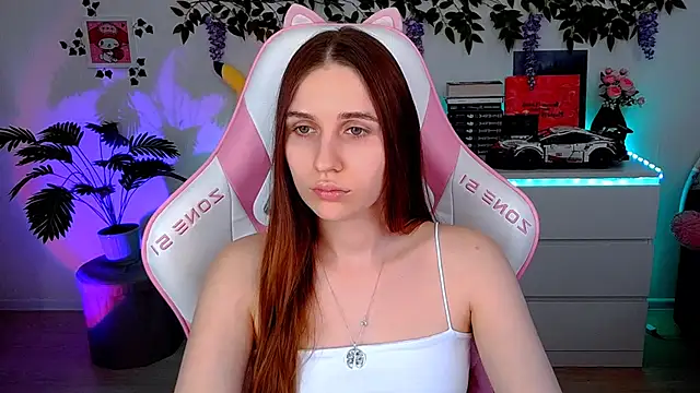 AliceCharmy online show from 04/25/26, 04:04