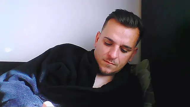 Huge cock22cm online show from 11/13/25, 11:42