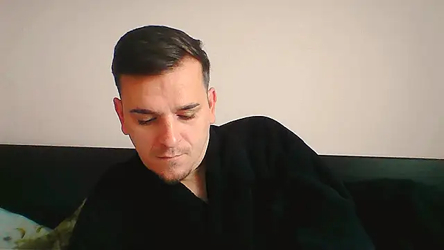 Huge cock22cm online show from 11/18/25, 07:46