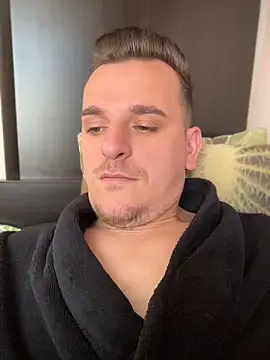 Huge cock22cm online show from 04/16/26, 09:43