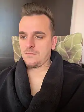 Huge cock22cm online show from 04/27/26, 08:23