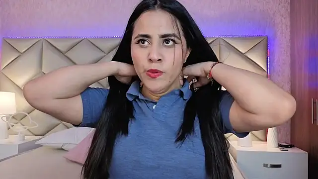 Brenda Garcia online show from 09/15/25, 07:47